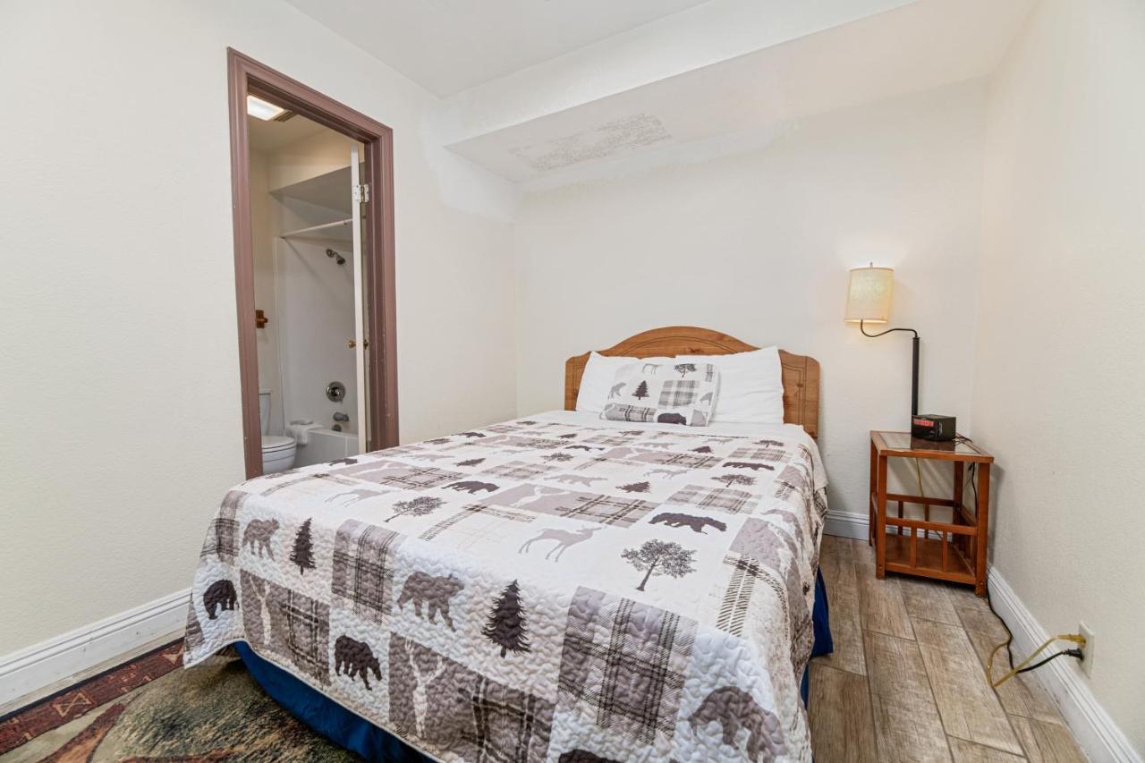 Big Bear Lake Front Lodge מראה חיצוני תמונה