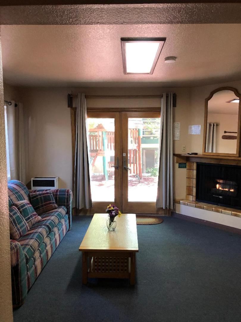 Big Bear Lake Front Lodge מראה חיצוני תמונה